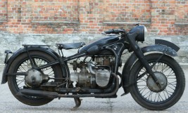 BMW R12 Barn Find